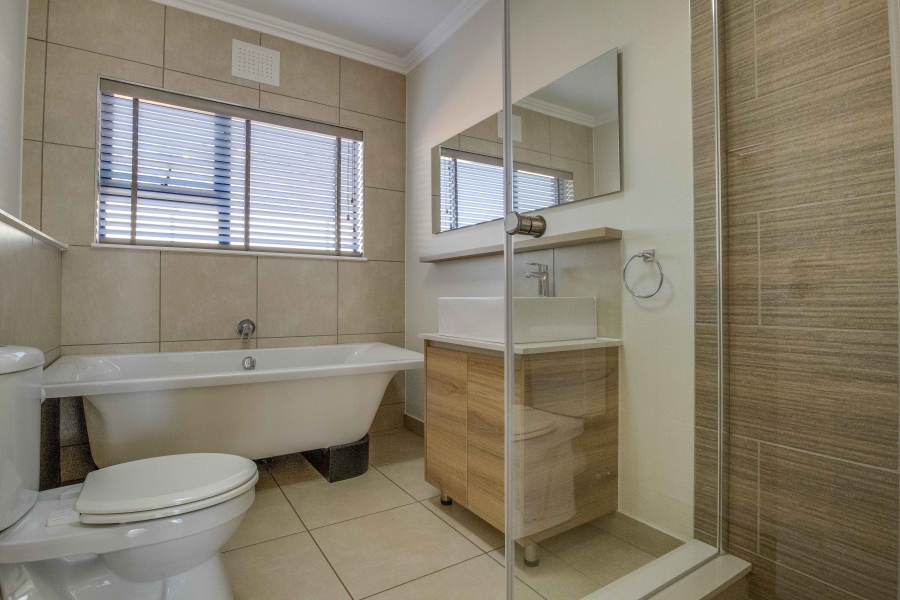 To Let 3 Bedroom Property for Rent in Amorosa Gauteng