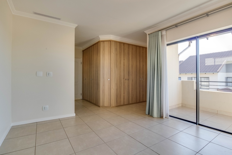 To Let 3 Bedroom Property for Rent in Amorosa Gauteng