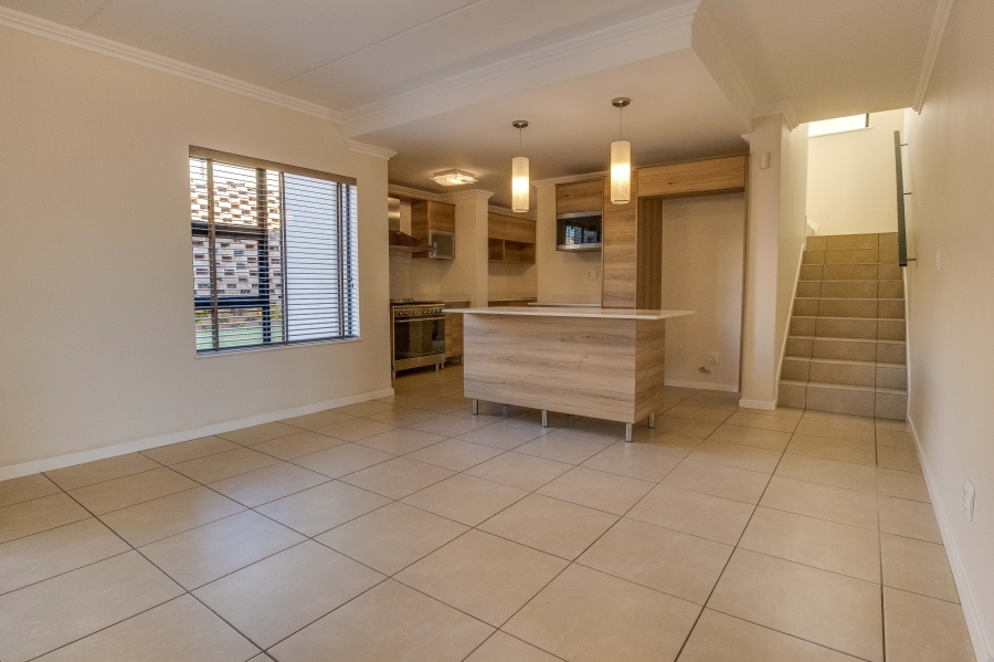 To Let 3 Bedroom Property for Rent in Amorosa Gauteng