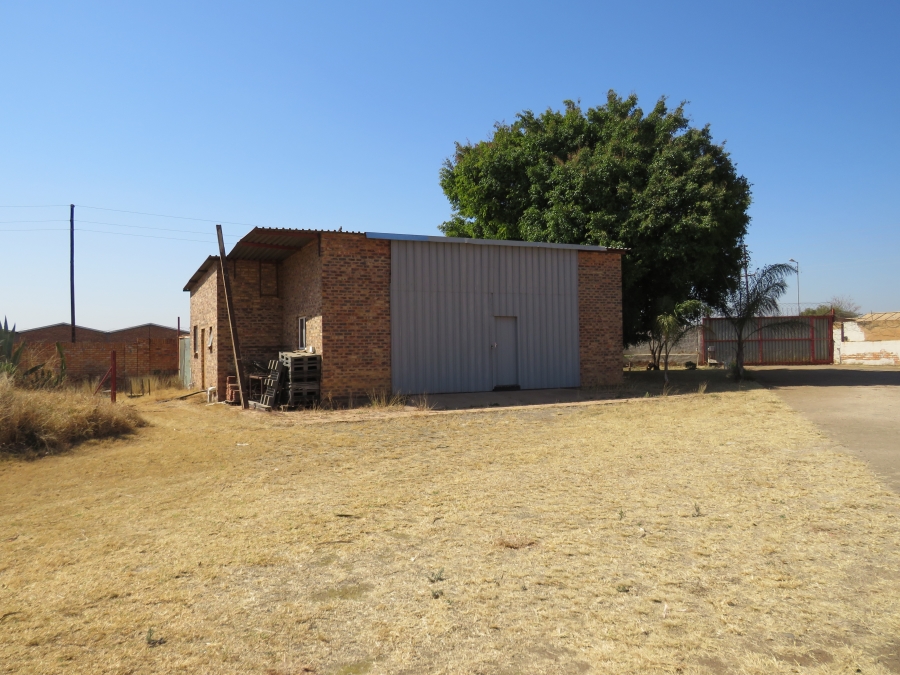 Commercial Property for Sale in Derdepoort Gauteng