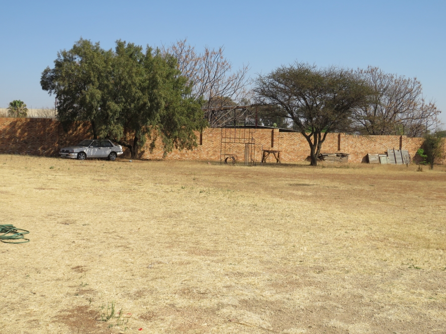 Commercial Property for Sale in Derdepoort Gauteng