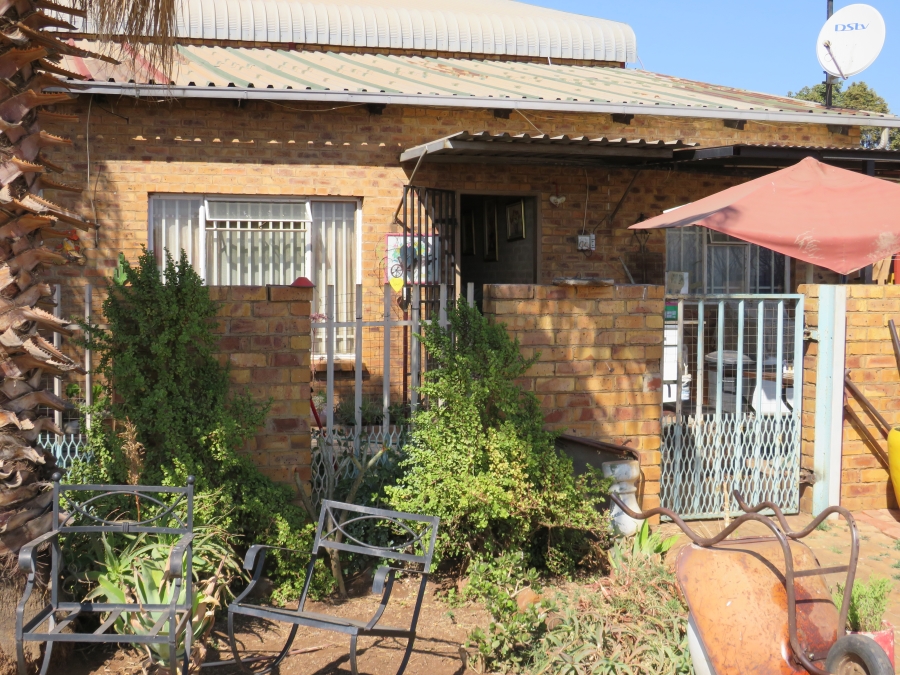 Commercial Property for Sale in Derdepoort Gauteng