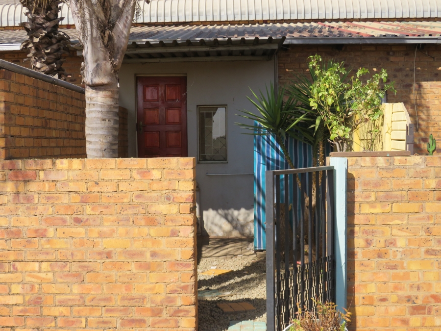 Commercial Property for Sale in Derdepoort Gauteng