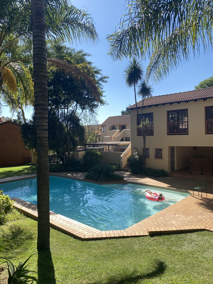 To Let 2 Bedroom Property for Rent in Bryanston East Gauteng