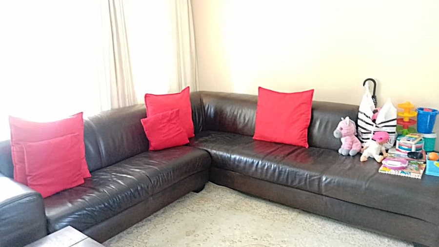 To Let 2 Bedroom Property for Rent in Monavoni Gauteng