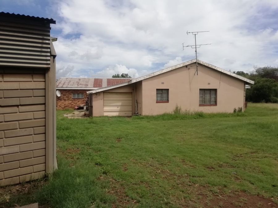 3 Bedroom Property for Sale in Mullerstuine Gauteng