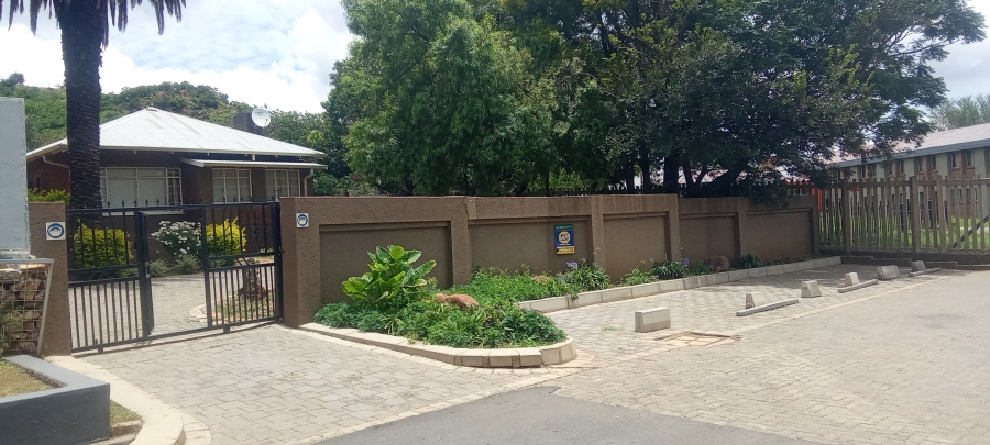 To Let 5 Bedroom Property for Rent in Power Park Gauteng