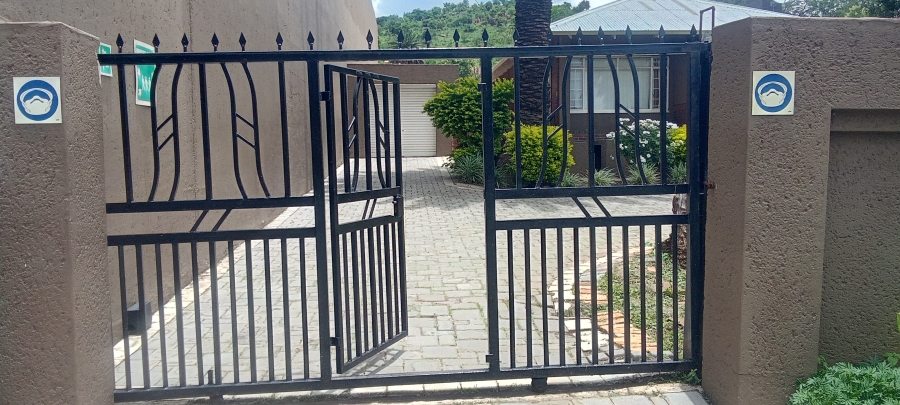 To Let 5 Bedroom Property for Rent in Power Park Gauteng