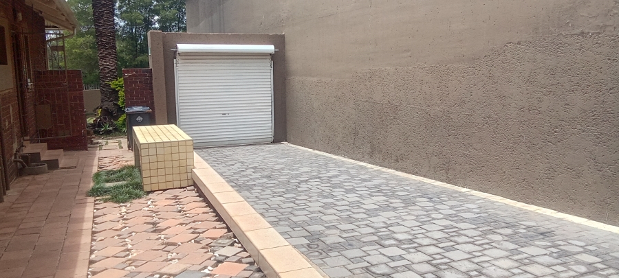 To Let 5 Bedroom Property for Rent in Power Park Gauteng