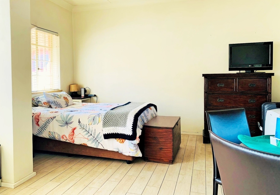 To Let 0 Bedroom Property for Rent in Linden Gauteng