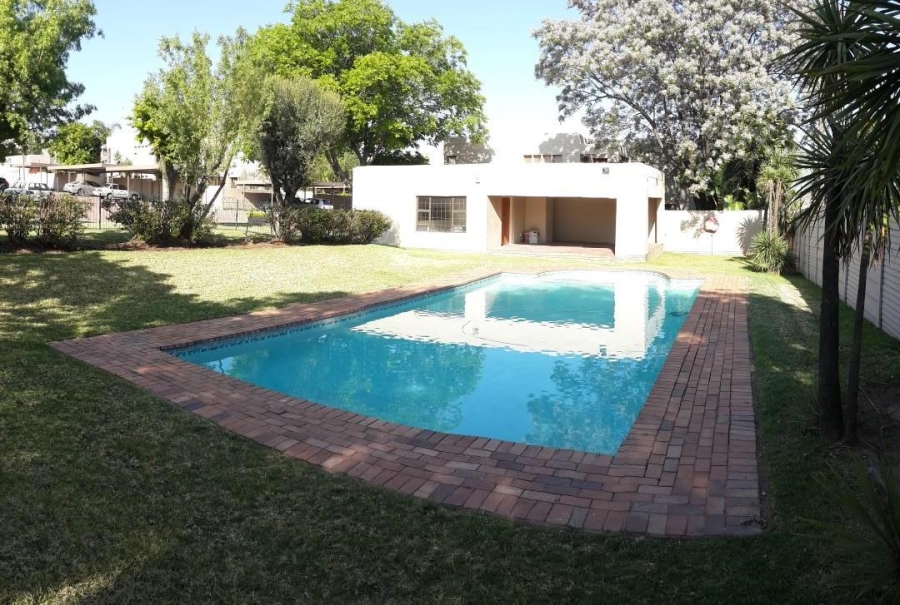 To Let 2 Bedroom Property for Rent in Sunninghill Gauteng