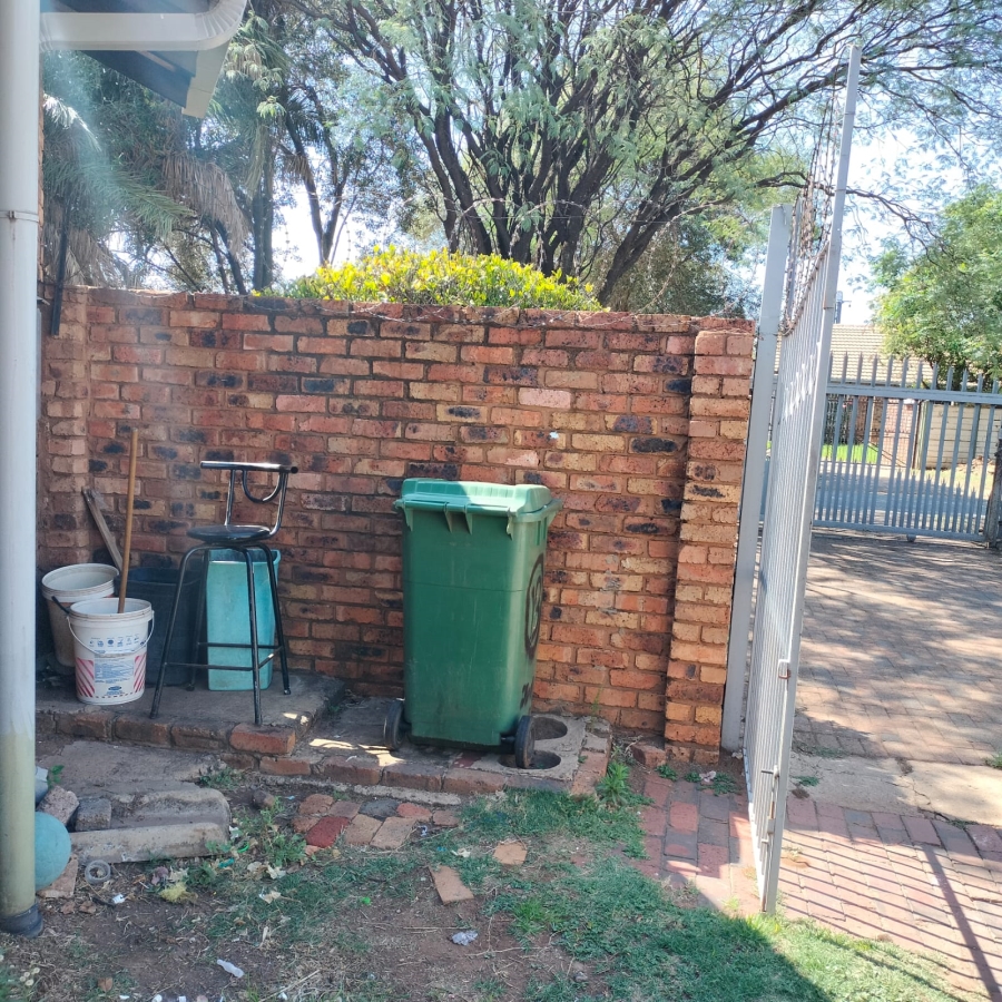 To Let 3 Bedroom Property for Rent in Mayberry Park Gauteng