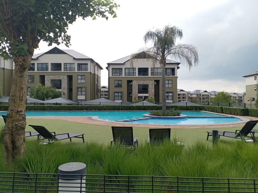 To Let 2 Bedroom Property for Rent in Waterfall Gauteng