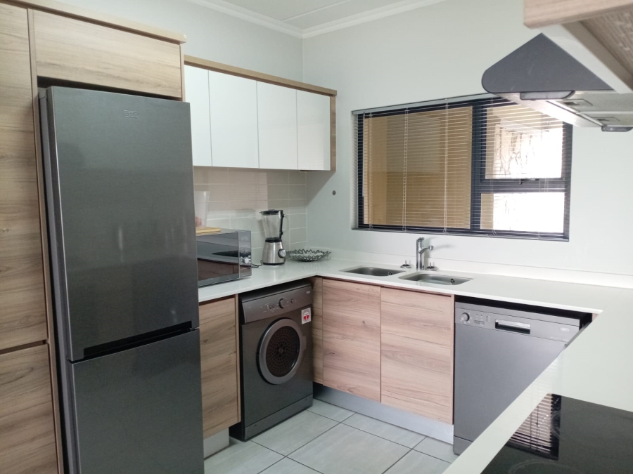 To Let 2 Bedroom Property for Rent in Waterfall Gauteng