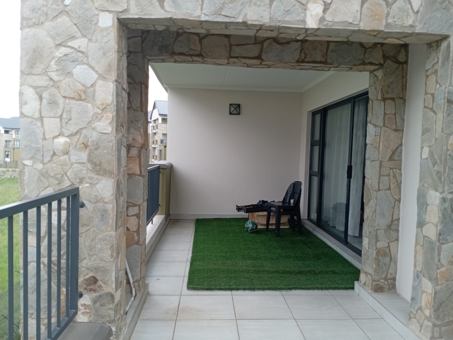 To Let 2 Bedroom Property for Rent in Waterfall Gauteng