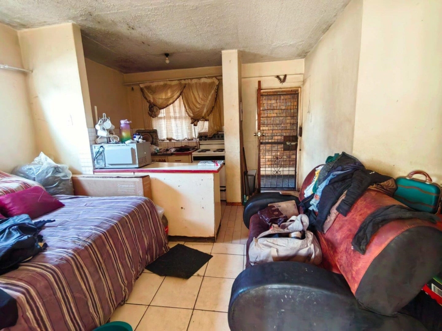 1 Bedroom Property for Sale in Sunnyside Gauteng