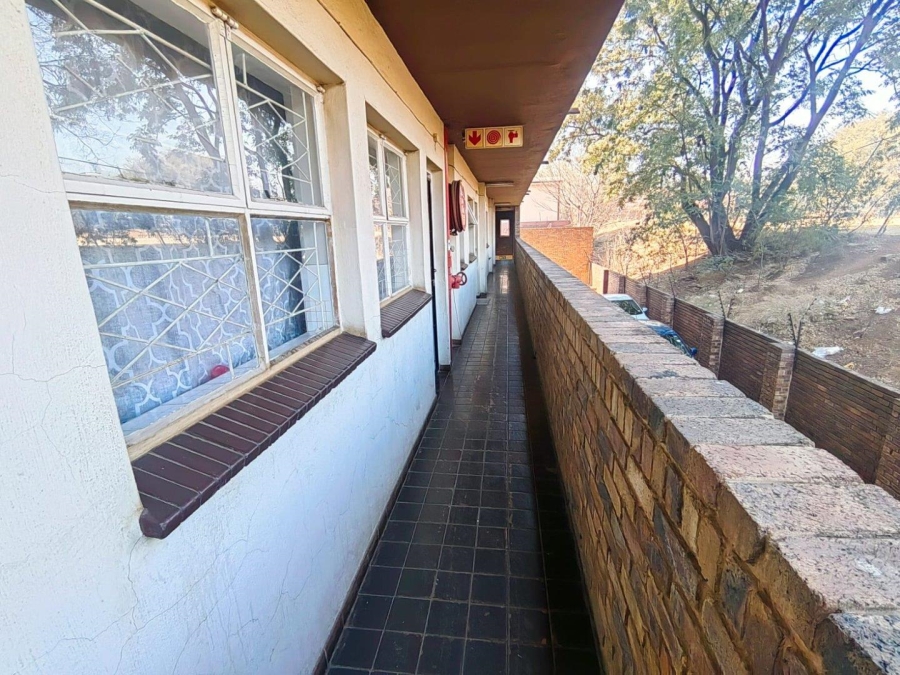 1 Bedroom Property for Sale in Sunnyside Gauteng