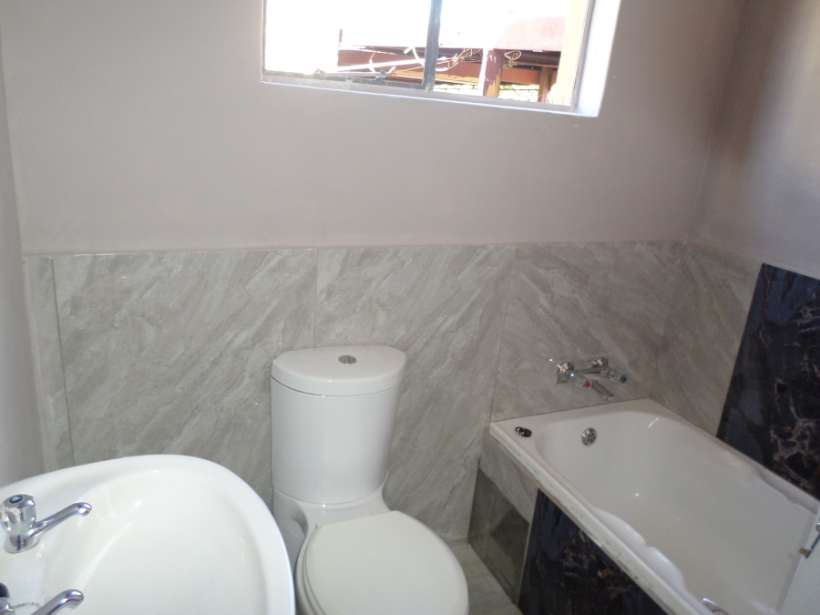 To Let 2 Bedroom Property for Rent in Sophiatown Gauteng