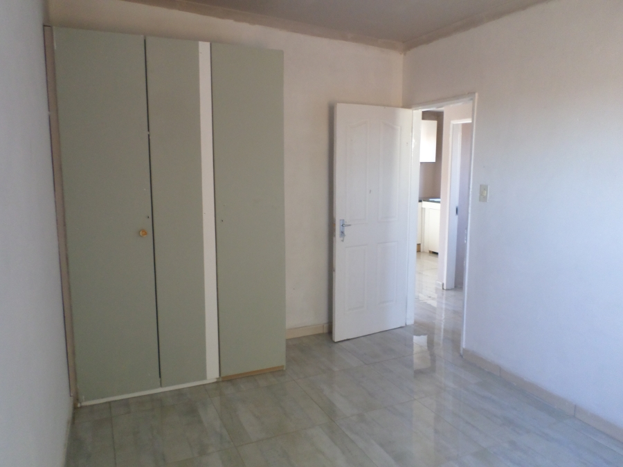 To Let 2 Bedroom Property for Rent in Sophiatown Gauteng