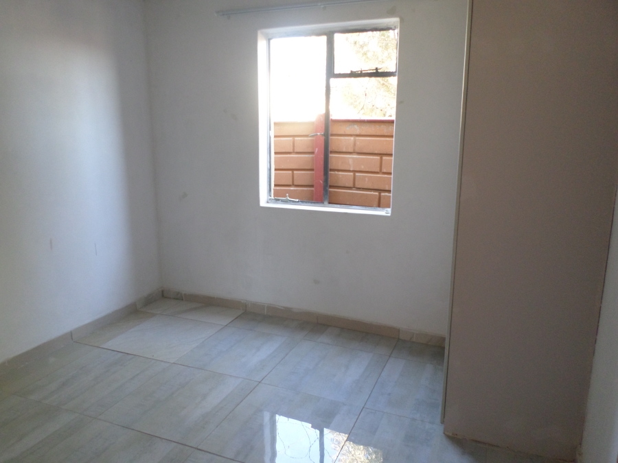 To Let 2 Bedroom Property for Rent in Sophiatown Gauteng