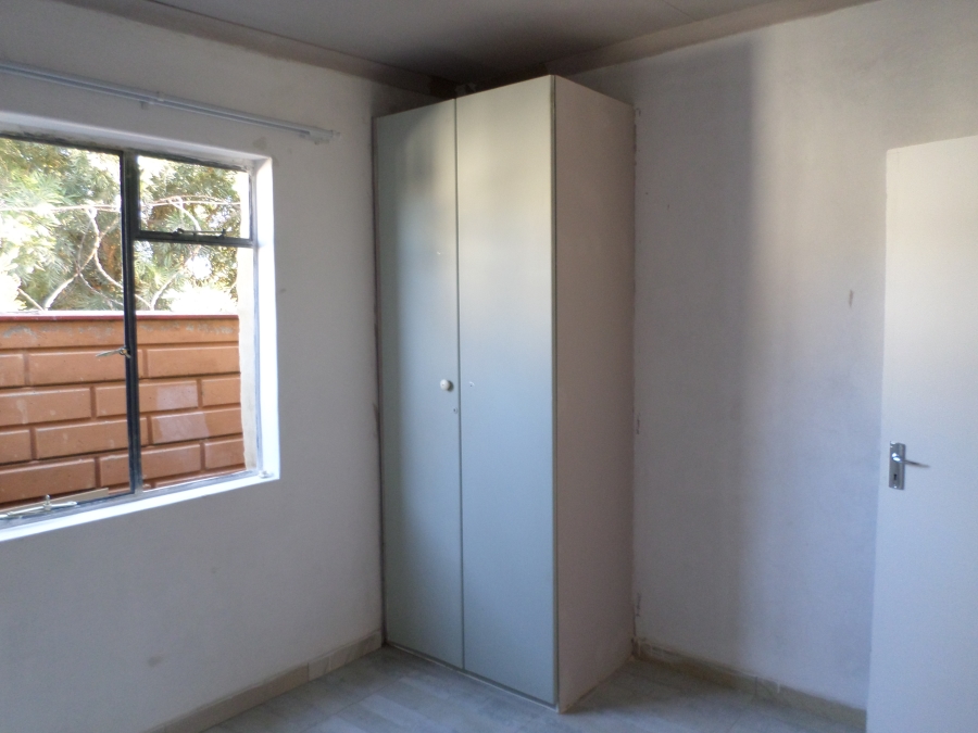 To Let 2 Bedroom Property for Rent in Sophiatown Gauteng