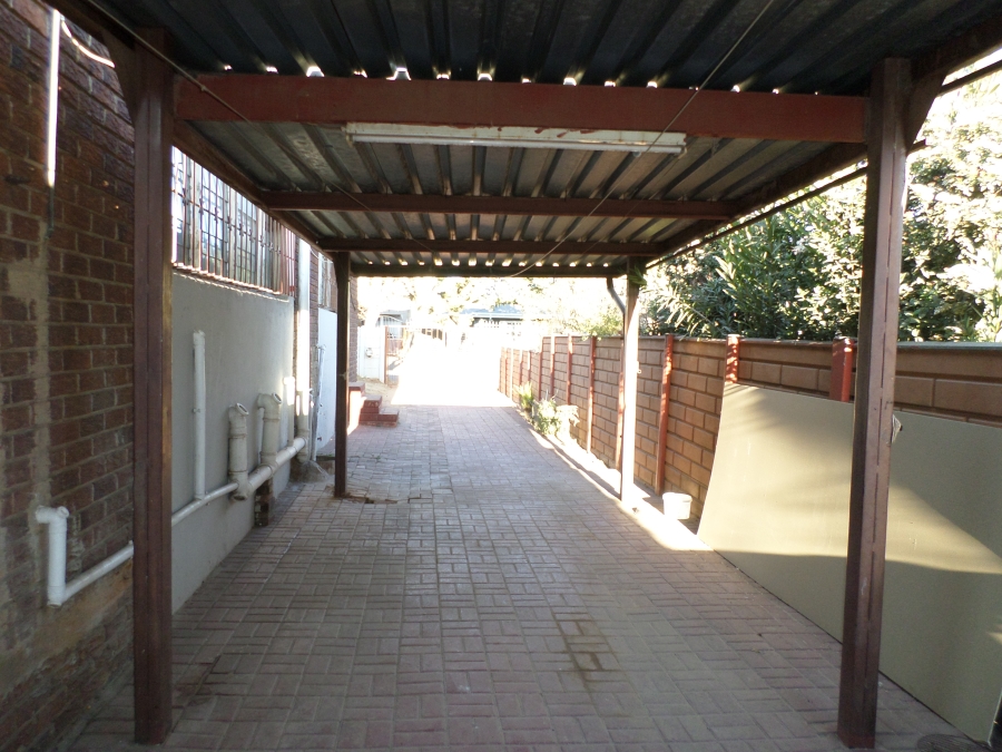 To Let 2 Bedroom Property for Rent in Sophiatown Gauteng