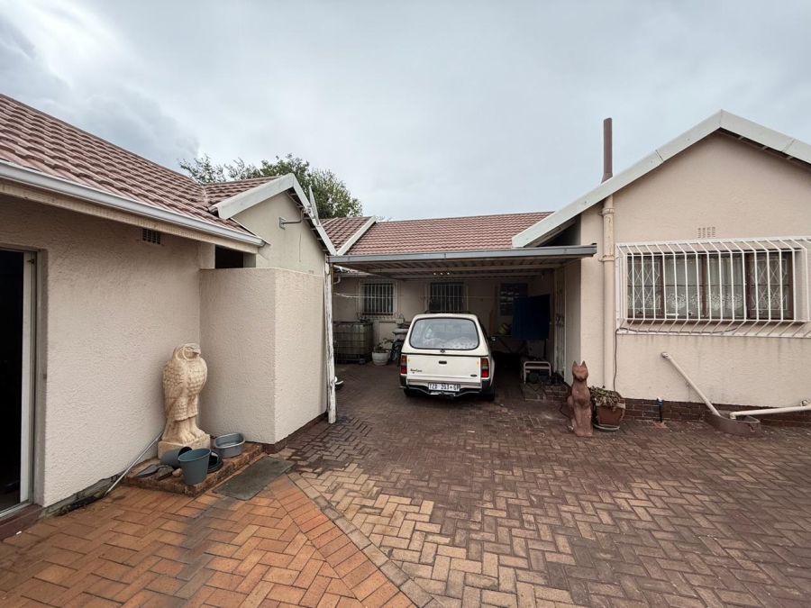 3 Bedroom Property for Sale in Parkrand Gauteng