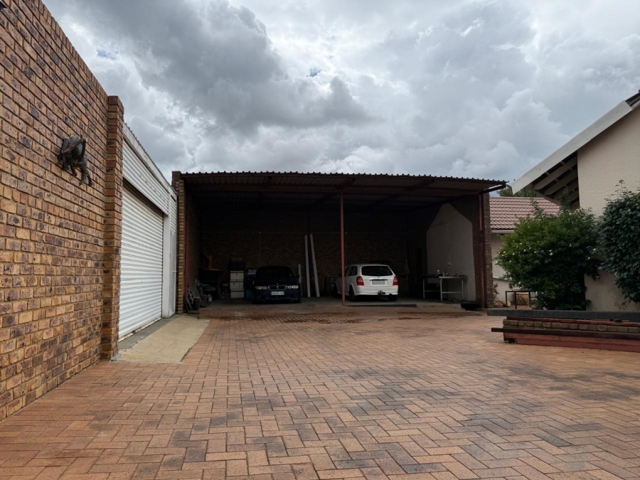 3 Bedroom Property for Sale in Parkrand Gauteng