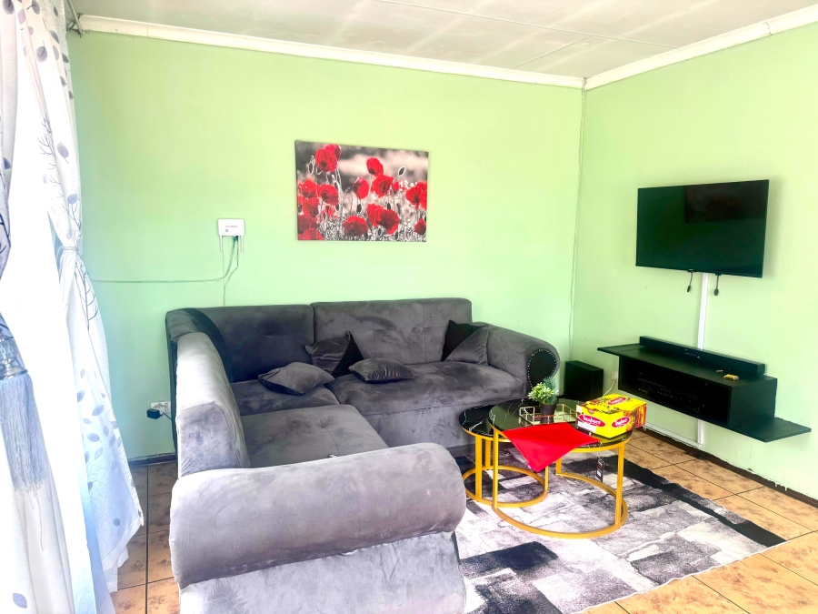 6 Bedroom Property for Sale in Vosloorus Gauteng