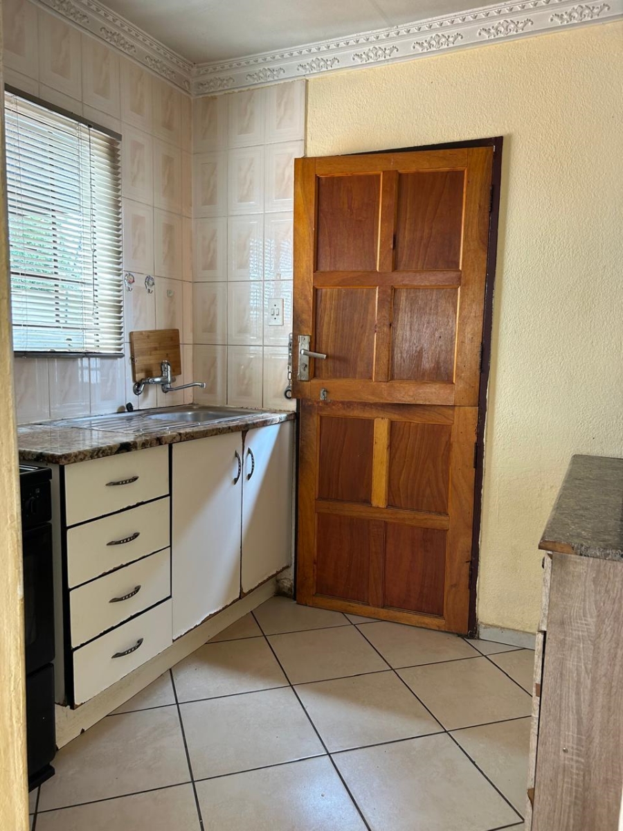 2 Bedroom Property for Sale in Vosloorus Gauteng