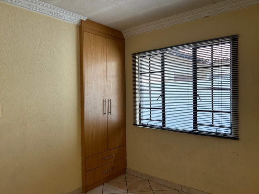 2 Bedroom Property for Sale in Vosloorus Gauteng