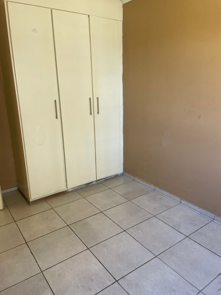 To Let 2 Bedroom Property for Rent in Groblerpark Gauteng