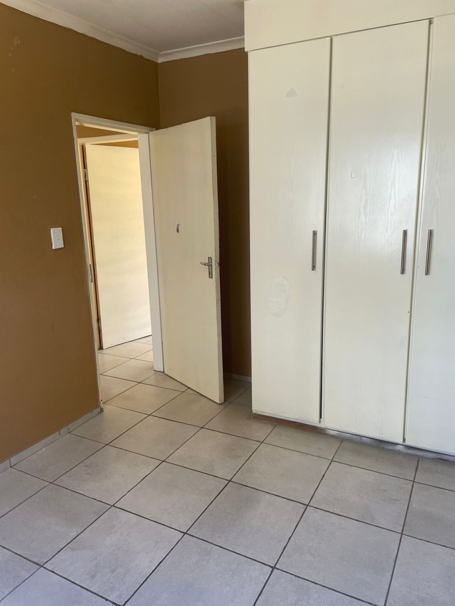 To Let 2 Bedroom Property for Rent in Groblerpark Gauteng