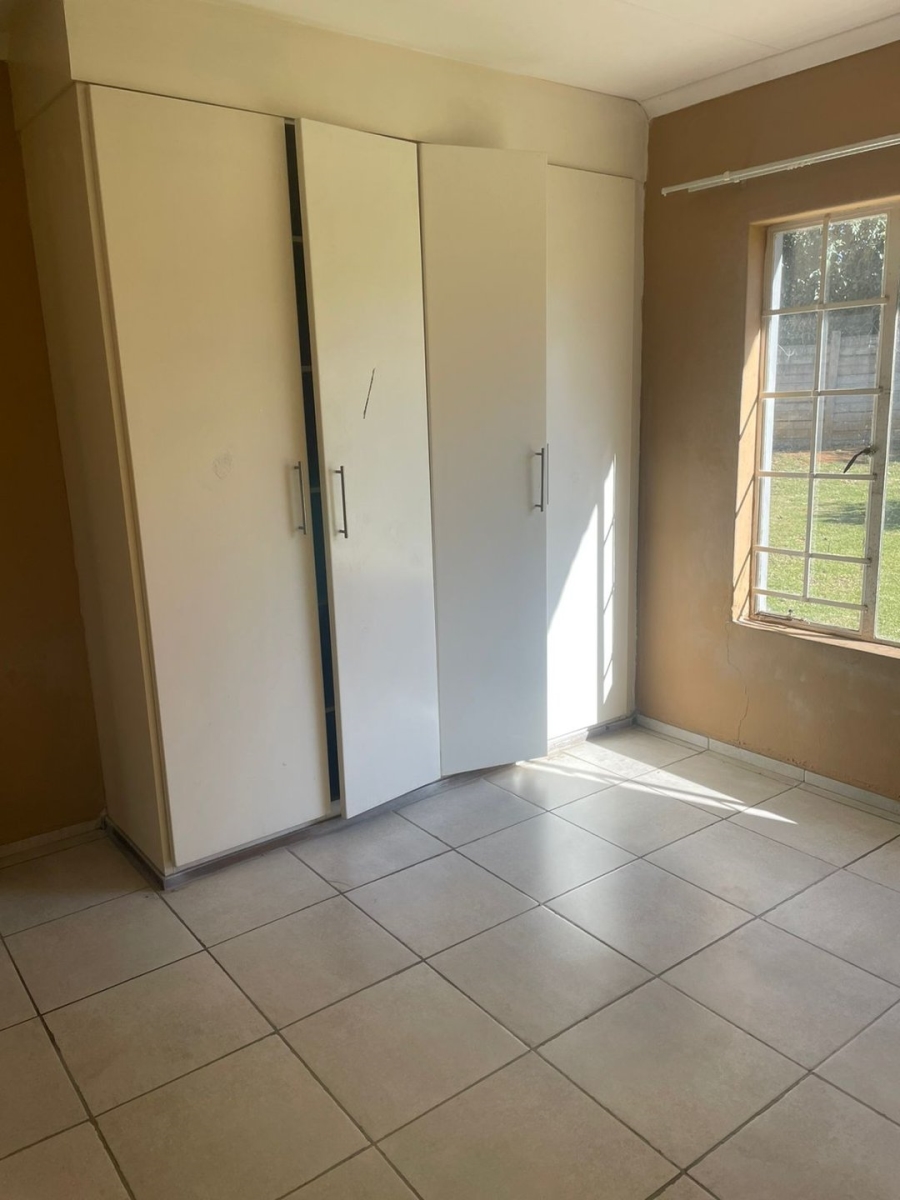 To Let 2 Bedroom Property for Rent in Groblerpark Gauteng