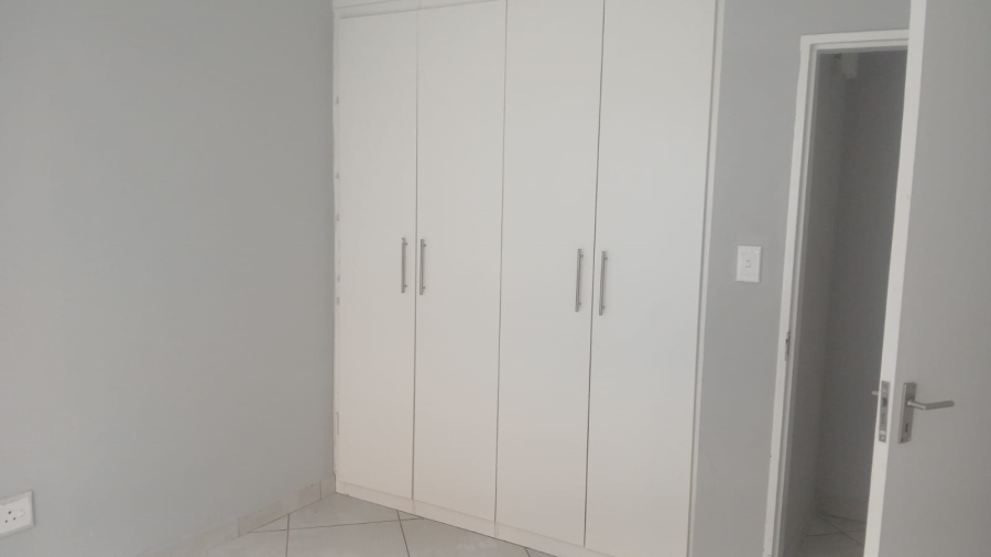 To Let 2 Bedroom Property for Rent in Florida Gauteng