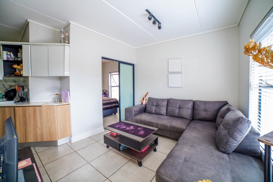 To Let 1 Bedroom Property for Rent in Jukskei View Gauteng