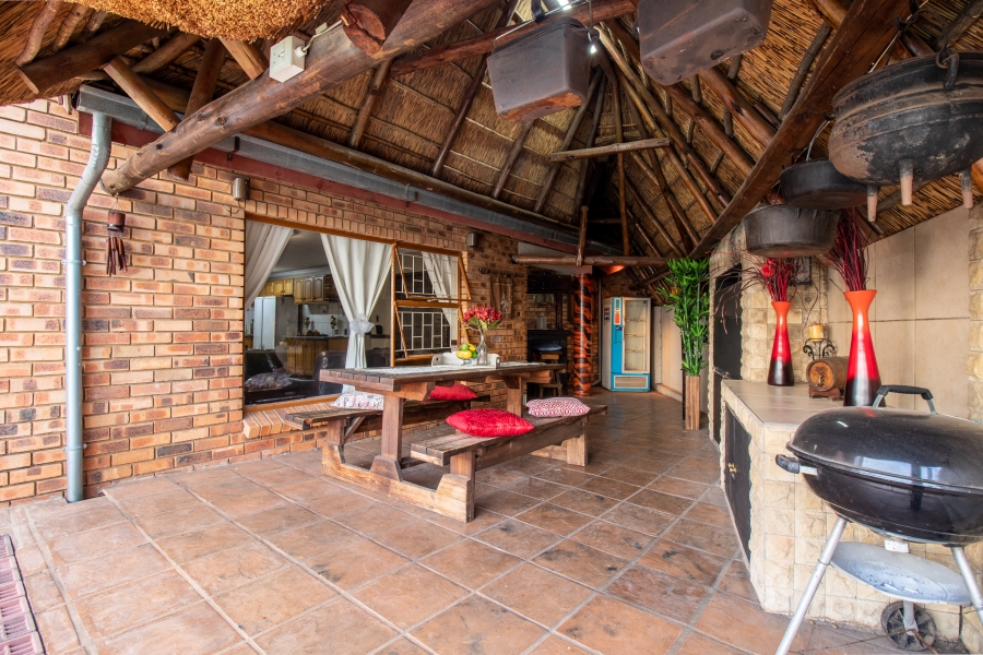 4 Bedroom Property for Sale in Eldoraigne Gauteng