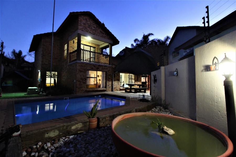 4 Bedroom Property for Sale in Eldoraigne Gauteng