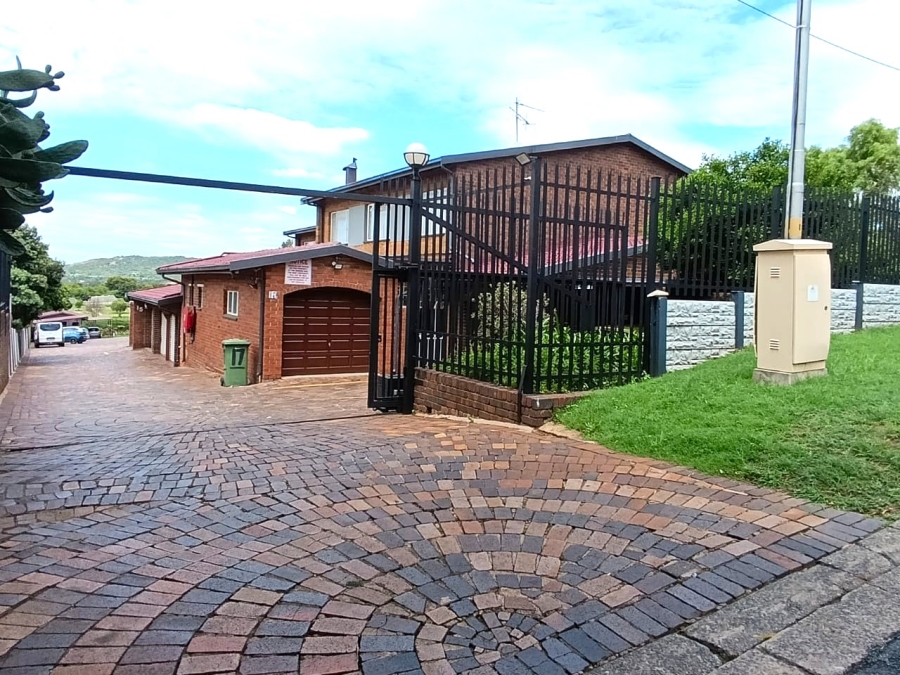 3 Bedroom Property for Sale in South Crest Gauteng