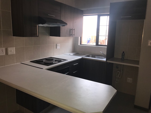 To Let 2 Bedroom Property for Rent in Kenleaf Gauteng