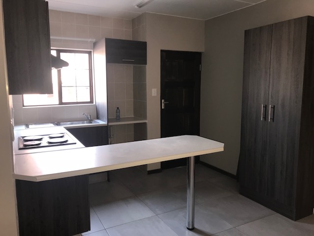 To Let 2 Bedroom Property for Rent in Kenleaf Gauteng