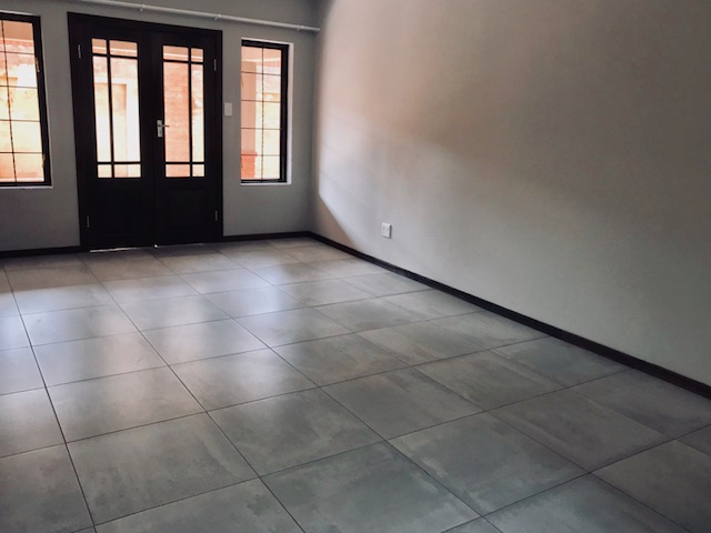 To Let 2 Bedroom Property for Rent in Kenleaf Gauteng