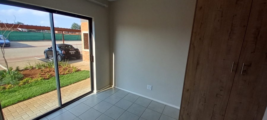 To Let 2 Bedroom Property for Rent in Kenleaf Gauteng