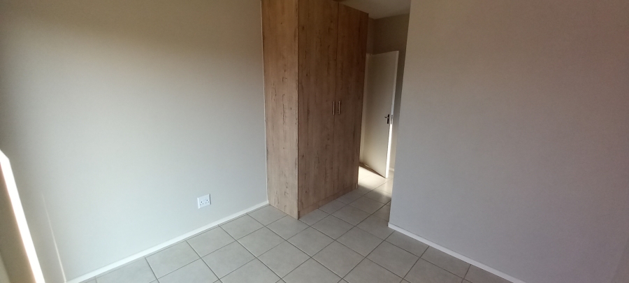 To Let 2 Bedroom Property for Rent in Kenleaf Gauteng