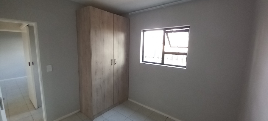 To Let 2 Bedroom Property for Rent in Kenleaf Gauteng