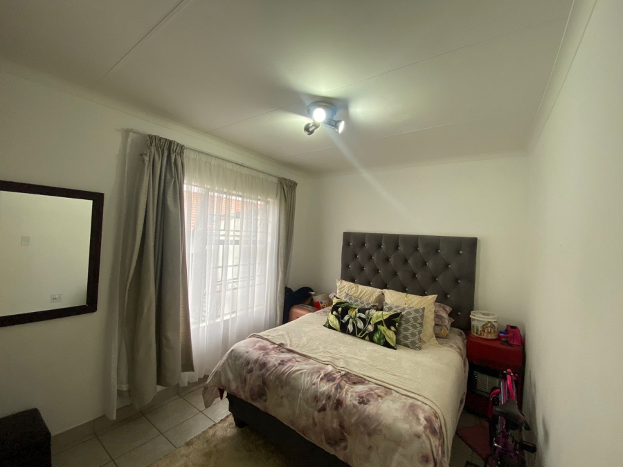 3 Bedroom Property for Sale in Monavoni Gauteng