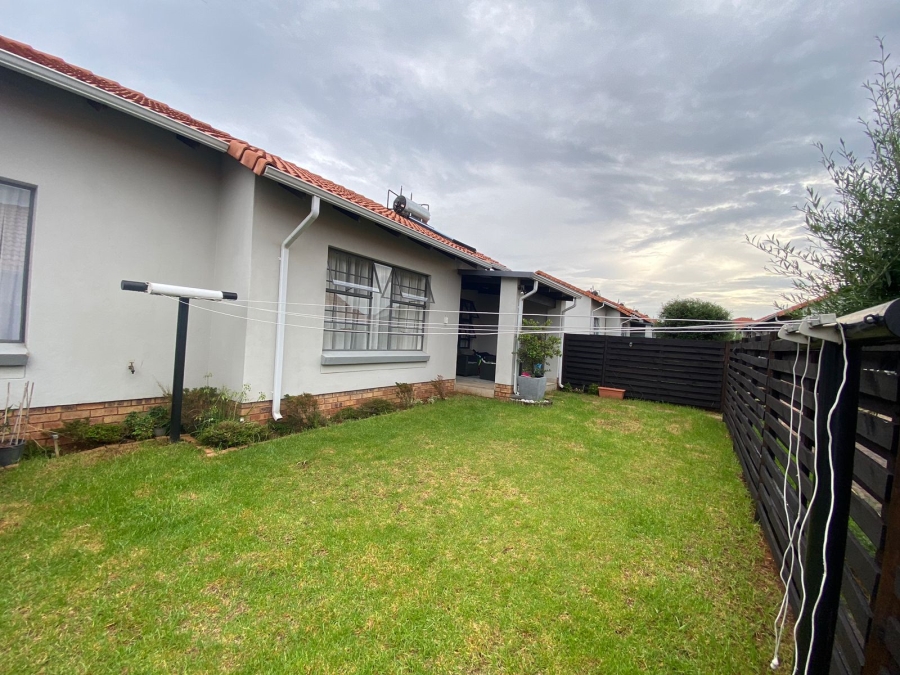 3 Bedroom Property for Sale in Monavoni Gauteng