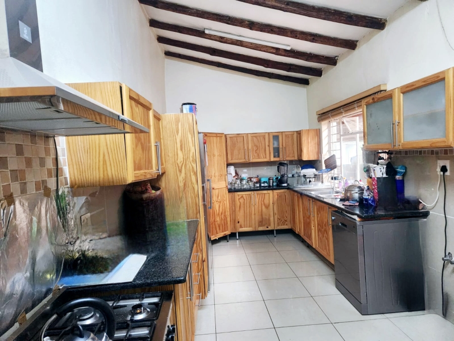 4 Bedroom Property for Sale in Doringkloof Gauteng