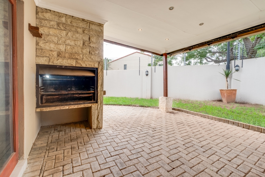 3 Bedroom Property for Sale in Barbeque Downs Gauteng