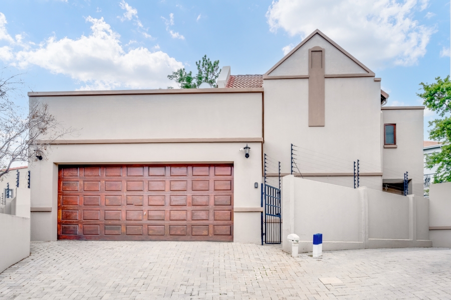 3 Bedroom Property for Sale in Barbeque Downs Gauteng